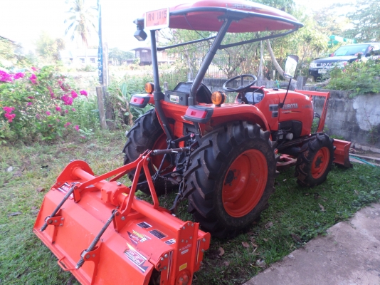 ขายโลตาลี่ตราช้างแท้ รุ่นKUBOTA L3608 สภาพเดิมๆน๊อตไม่เคยถอดมีอยู่2ตัว ใครกำลังหาอยู่ด่วนๆเลยครับ ขายราคา39,000บาท สนใจสอบถามได้ครับ 080-1696651