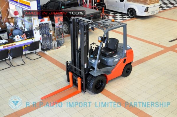 รถโฟล์คลิฟท์พร้อมขาย TOYOTA รุ่น 8FD25-31964 นำเข้าจากประเทศญี่ปุ่น 100\% ไม่เคยใช้งานในไทย