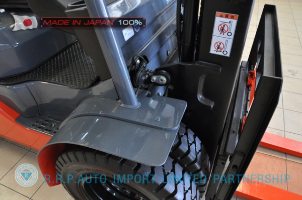 รถโฟล์คลิฟท์พร้อมขาย TOYOTA รุ่น 8FD25-31964 นำเข้าจากประเทศญี่ปุ่น 100\% ไม่เคยใช้งานในไทย