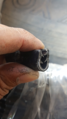 ขายกระดูกงู PVC สูง 1.5 เซ็นปากหนา1 เซ็น 1 ม้วนยาว 50 เมตรมี 77 ม้วนราคาม้วนละ1 พันบาท ขายกระดูกงู PVC สูง 1.5 เซ็นปากหนา1 เซ็น 1 ม้วนยาว 50 เมตรมี 77 ม้วนราคาม้วนละ1 พันบาท