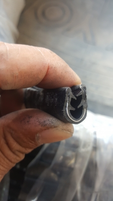 ขายกระดูกงู PVC สูง 1.5 เซ็นปากหนา1 เซ็น 1 ม้วนยาว 50 เมตรมี 77 ม้วนราคาม้วนละ1 พันบาท ขายกระดูกงู PVC สูง 1.5 เซ็นปากหนา1 เซ็น 1 ม้วนยาว 50 เมตรมี 77 ม้วนราคาม้วนละ1 พันบาท