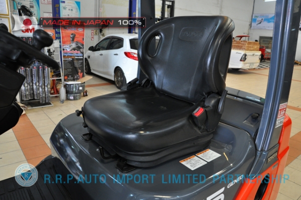 ขายรถโฟล์คลิฟท์มือสอง TOYOTA รุ่น 8FG15-15156 นำเข้าจากประเทศญี่ปุ่น 100\% ไม่เคยใช้งานในไทย