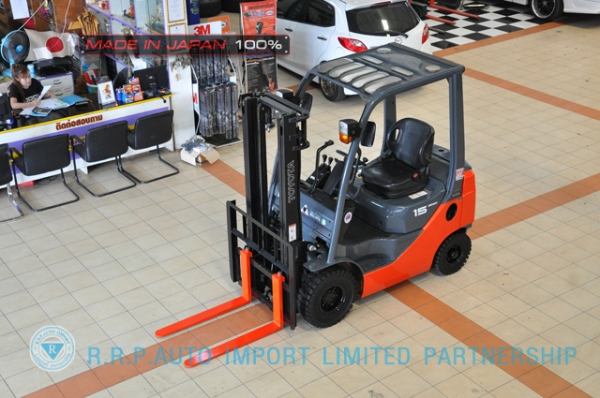 ขายรถโฟล์คลิฟท์มือสอง TOYOTA รุ่น 8FG15-15156 นำเข้าจากประเทศญี่ปุ่น 100\% ไม่เคยใช้งานในไทย