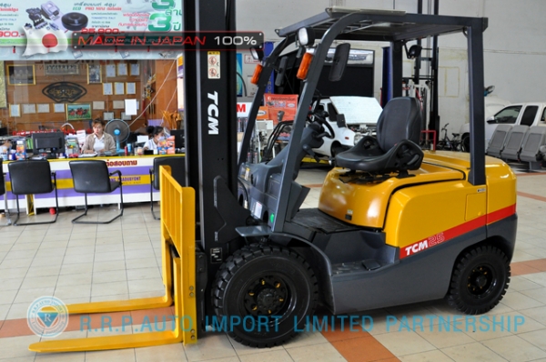 ขายรถโฟล์คลิฟท์มือสอง TCM รุ่น FHD25T3-2S500255 นำเข้าจากประเทศญี่ปุ่น 100\% ไม่เคยใช้งานในประเทศไทย
