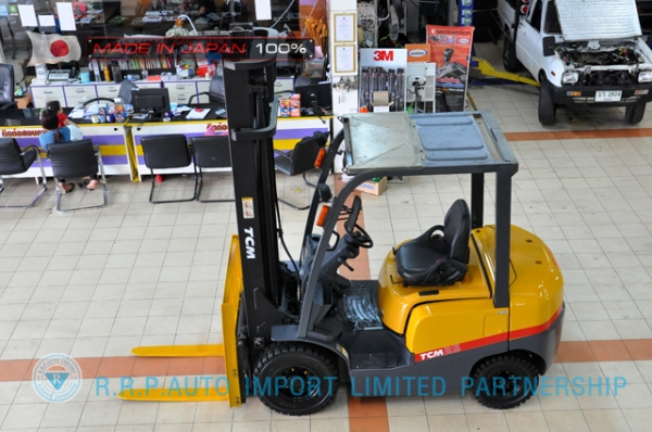 ขายรถโฟล์คลิฟท์มือสอง TCM รุ่น FHD25T3-2S500255 นำเข้าจากประเทศญี่ปุ่น 100\% ไม่เคยใช้งานในประเทศไทย