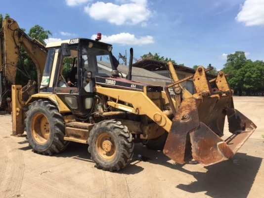 ขาย 445,000 รถตักหน้าขุดหลัง CAT 428-B ระบบขับเคลื่อน2 เพลา โฟร์วิน 4X4 สะภาพรถสวย พร้อมใช้ ปุ้งกี้ปิดเปิดได้ มีระบบใช้งานแบบรถโฟร์คลิปได้ด้วย ยางพร้อมใช้ มูมหลังสไลน์ได้ เอกสารเล่มทะเบียน   รถอยู่ กทม โทร&amp;ไอดีไลน์ 0610710295