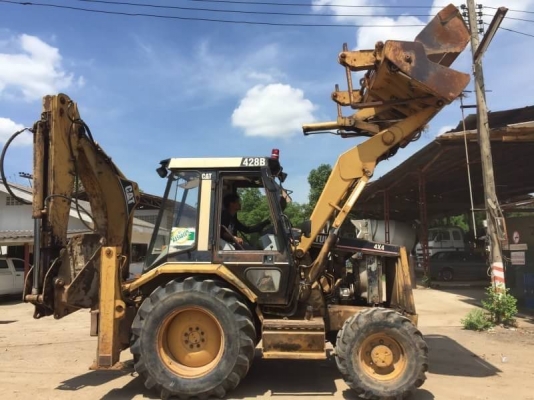 ขาย 445,000 รถตักหน้าขุดหลัง CAT 428-B ระบบขับเคลื่อน2 เพลา โฟร์วิน 4X4 สะภาพรถสวย พร้อมใช้ ปุ้งกี้ปิดเปิดได้ มีระบบใช้งานแบบรถโฟร์คลิปได้ด้วย ยางพร้อมใช้ มูมหลังสไลน์ได้ เอกสารเล่มทะเบียน   รถอยู่ กทม โทร&amp;ไอดีไลน์ 0610710295