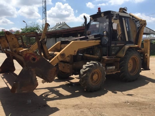 ขาย 445,000 รถตักหน้าขุดหลัง CAT 428-B ระบบขับเคลื่อน2 เพลา โฟร์วิน 4X4 สะภาพรถสวย พร้อมใช้ ปุ้งกี้ปิดเปิดได้ มีระบบใช้งานแบบรถโฟร์คลิปได้ด้วย ยางพร้อมใช้ มูมหลังสไลน์ได้ เอกสารเล่มทะเบียน   รถอยู่ กทม โทร&amp;ไอดีไลน์ 0610710295