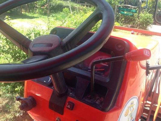 รถไถ 34 แรง เอกสารครบ   อุปกร 2 ชิ้น   ผานหน้ +ผานหลัง    พร้อมใช้ราคาเบา ฯฯฯ  160000  บาท   วันทูคอล 098 668-3479 dtac 094 283-9369 สิทธิ์ คับ