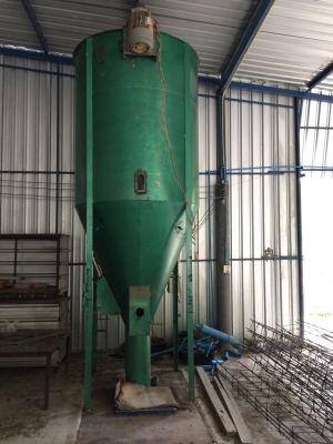 ขายด่วน เครืองผสม อาหาร 2ตัน ขาย 45000