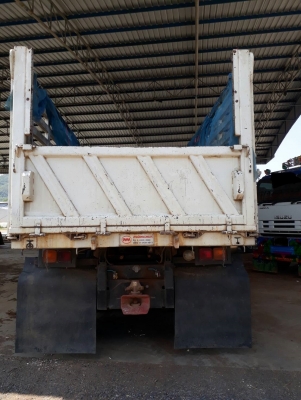 10 ล้อ 2 เพลา ISUZU FVZ 300 แรง ปี 52  ไมล์ 92,000 กม. กระบะสามมิตร-ดั้ม มีระบบลากพ่วง สภาพสวยพร้อมใช้ ราคา  1.75 ล้าน ต่อรอง
