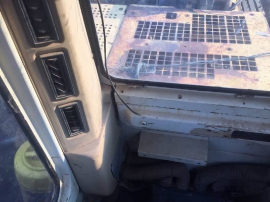 CATTERPILAR 320V1 ราคา 675,000 บาท เครื่องดี ปั้มแรง โช่หนา เอวแน่น ไฟฟ้าครบ เอกสารเล่มทะเบียน  รถอยู่ จ.นครพนม โทร&amp;ไอดีไลน์ 0610710295