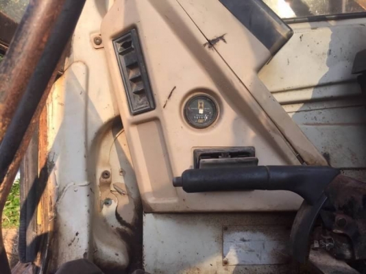 CATTERPILAR 320V1 ราคา 675,000 บาท เครื่องดี ปั้มแรง โช่หนา เอวแน่น ไฟฟ้าครบ เอกสารเล่มทะเบียน  รถอยู่ จ.นครพนม โทร&amp;ไอดีไลน์ 0610710295