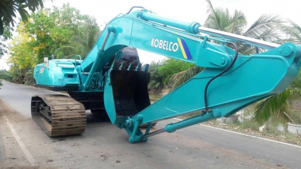 Kobelco 200 mark5 super