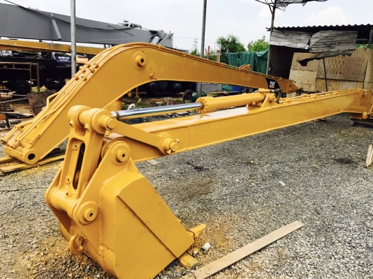 ขาย บูมยาว CAT 320 ยาว18เมตร ขาย บูมยาว CAT 320 ยาว18เมตร