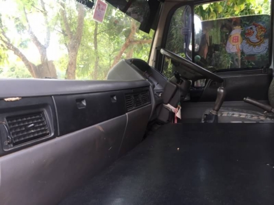 ขาย 475,000 บาท HINO FC4J เครื่อง 145 แรง ยาว 5.5 เมตร หัวบาง ยางดี คัสชีสวย เอกสารเล่มทะเบียน  รถอยู่ จ.นครพนม โทร&amp;ไอดีไลน์ 0610710295