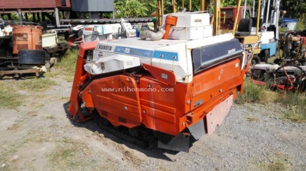 รถเกี่ยวข้าวนั่งขับ KUBOTA RX900 ราคาพิเศษ 32,000 บาท รหัสสินค้า 80904464 www.nihonmono.com