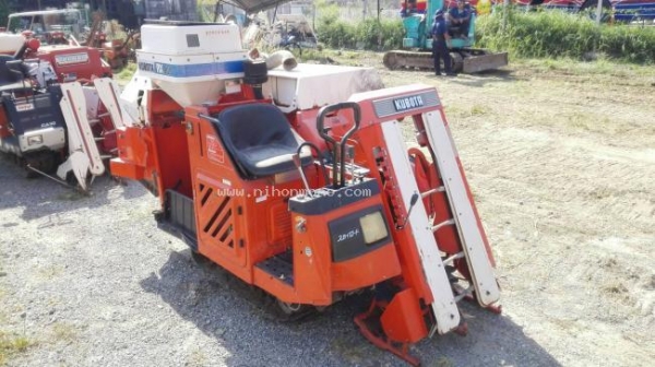 รถเกี่ยวข้าวนั่งขับ KUBOTA RX900 ราคาพิเศษ 32,000 บาท รหัสสินค้า 80904464 www.nihonmono.com