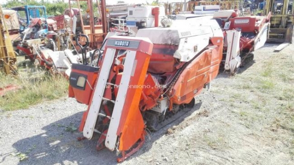รถเกี่ยวข้าวนั่งขับ KUBOTA RX900 ราคาพิเศษ 32,000 บาท รหัสสินค้า 80904464 www.nihonmono.com