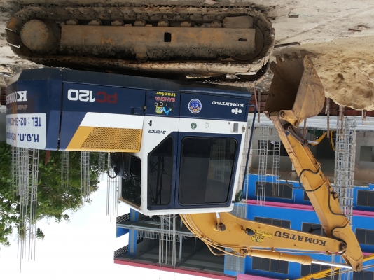 Komatsu pc120-5