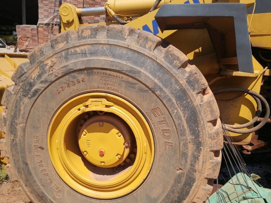 รถตัก KOMATSU WA 470 - 1 สนใจติดต่อ 081 - 6079515
