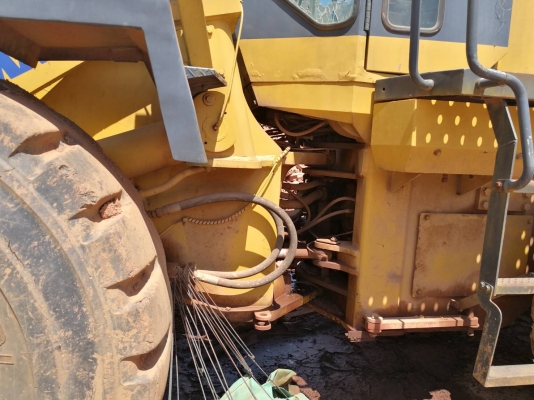 รถตัก KOMATSU WA 470 - 1 สนใจติดต่อ 081 - 6079515