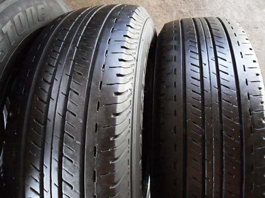 ยางกระบะ15 บริดสโตน 215-70-15ลงพื้นปี14 ดอก7มิล ยางกระบะ15 บริดสโตน 215-70-15ลงพื้นปี14 ดอก7มิล