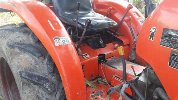 ด่วนนะ..ถึงเวลาลุยแล้ว.. ปี53.36แรง.พร้อมอุปกรณ์3อย่าง ใบดัน ผานหลัง.โรตารี่..เล่มทะเบียน..249000.โทร.0837335338-0636359242..