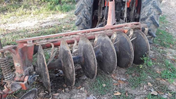 ด่วนนะ..ถึงเวลาลุยแล้ว.. ปี53.36แรง.พร้อมอุปกรณ์3อย่าง ใบดัน ผานหลัง.โรตารี่..เล่มทะเบียน..249000.โทร.0837335338-0636359242..