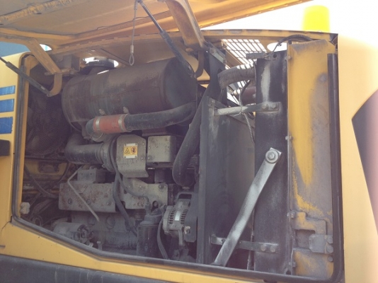 รถตักล้อยาง2คิว Komatsu WA200-5 สภาพเดิมๆ เพิ่งถึงไทย สภาพเนี๊ยบ