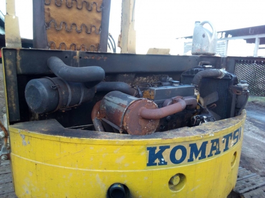 รถขุดKomatsu 50UU. รถใช้งานอยู่