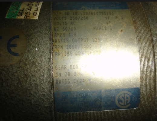 ขายมอเตอร์เกียร์ทดรอบ rpm. 47   มอเตอร์ 125w /220v.  made in england
