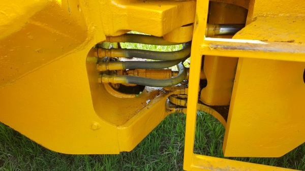 ขาย รถตัก CAT 910 สภาพพร้อมใช้งาน ต่อแขนเรียบร้อย เครื่องดี เกียร์ดี ปั้มดี ราคาต่อรองได้ครับ