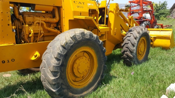 ขาย รถตัก CAT 910 สภาพพร้อมใช้งาน ต่อแขนเรียบร้อย เครื่องดี เกียร์ดี ปั้มดี ราคาต่อรองได้ครับ