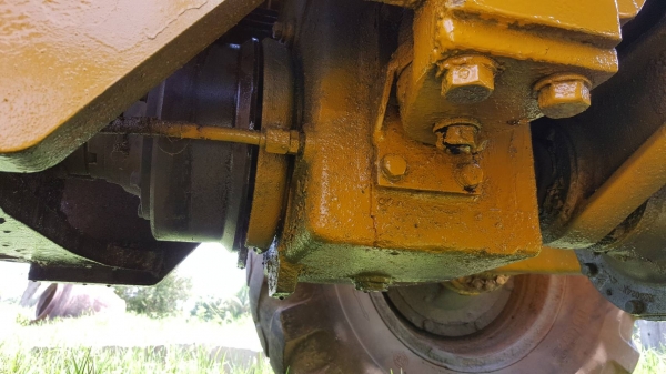 ขาย รถตัก CAT 910 สภาพพร้อมใช้งาน ต่อแขนเรียบร้อย เครื่องดี เกียร์ดี ปั้มดี ราคาต่อรองได้ครับ