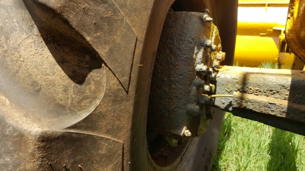 ขาย รถตัก CAT 910 สภาพพร้อมใช้งาน ต่อแขนเรียบร้อย เครื่องดี เกียร์ดี ปั้มดี ราคาต่อรองได้ครับ