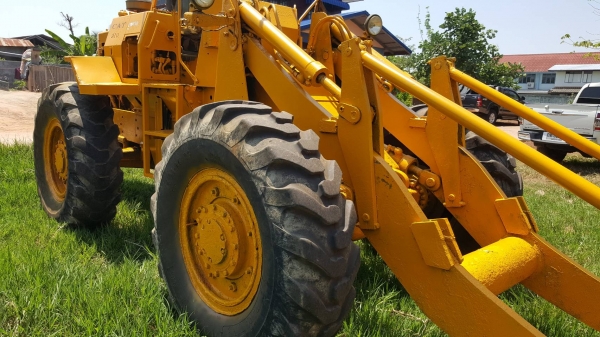 ขาย รถตัก CAT 910 สภาพพร้อมใช้งาน ต่อแขนเรียบร้อย เครื่องดี เกียร์ดี ปั้มดี ราคาต่อรองได้ครับ