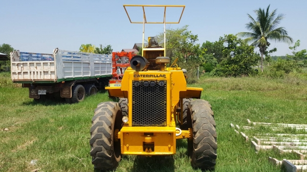 ขาย รถตัก CAT 910 สภาพพร้อมใช้งาน ต่อแขนเรียบร้อย เครื่องดี เกียร์ดี ปั้มดี ราคาต่อรองได้ครับ