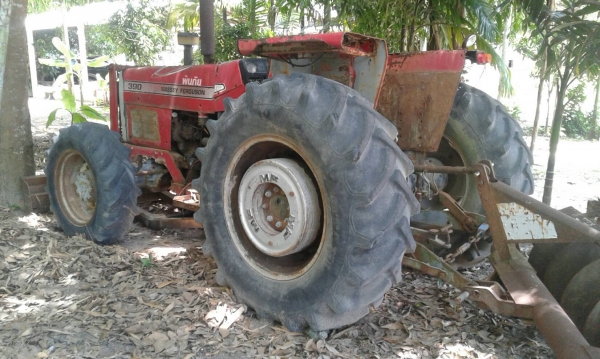 ขายรถไถ MASSY2เพลา 390 สภาพพร้อมไช้