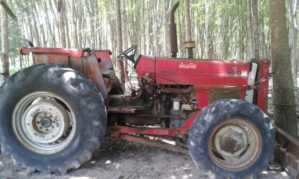 ขายรถไถ MASSY2เพลา 390 สภาพพร้อมไช้