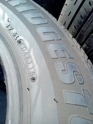 205/70R15 BRIDGESTONE DURAVIS R611 ปี15 ปีใหม่ๆ ไม่มีปะ ชุด 4 เส้น tel. 063-286-3551 ,081-427-3941 205/70R15 BRIDGESTONE DURAVIS R611 ปี15 ปีใหม่ๆ ไม่มีปะ ชุด 4 เส้น tel. 063-286-3551 ,081-427-3941