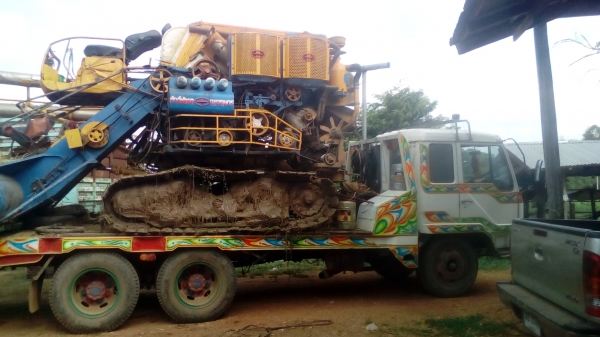 ขายรถเกี่ยวข้าว ขายรถเกี่ยวข้าว