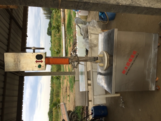 เครื่องปลอกทุเรียน