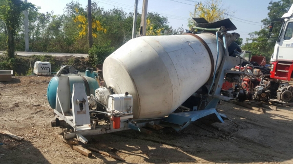 ขายโม่ปูน เก่านอกขนาด 2.5 คิว สำหรับรถบรรทุกไซค์6ล้อกลาง  ขายราคา200,000 บาท พร้อมส่งถึงกลุ่ม จังหวัดภาคเหนือ สนใจ 0818833166