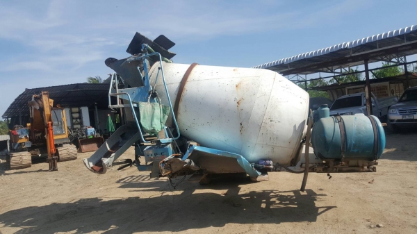 ขายโม่ปูน เก่านอกขนาด 2.5 คิว สำหรับรถบรรทุกไซค์6ล้อกลาง ขายราคา200,000 บาท พร้อมส่งถึงกลุ่ม จังหวัดภาคเหนือ สนใจ 0818833166 ขายโม่ปูน เก่านอกขนาด 2.5 คิว สำหรับรถบรรทุกไซค์6ล้อกลาง ขายราคา200,000 บาท พร้อมส่งถึงกลุ่ม จังหวัดภาคเหนือ สนใจ 0818833166