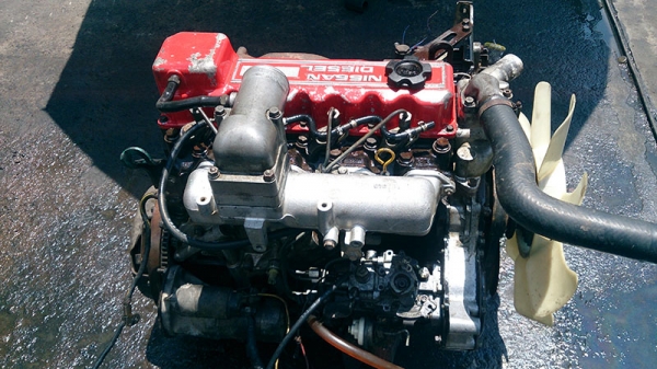 ขายเครื่องยนต์นิสสัน BD25 ฝาแดง ขายเครื่องยนต์นิสสัน BD25 ฝาแดง