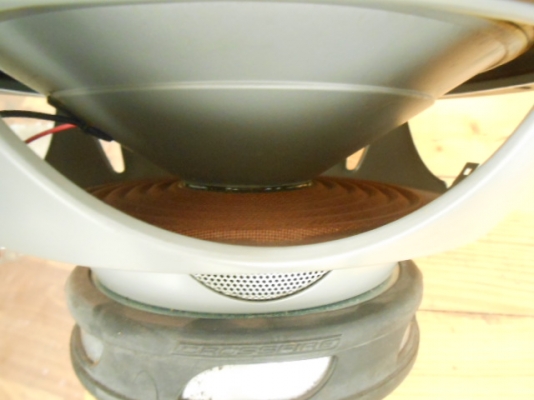 ลำโพงซับ 10 นิ้ว crossfire CF 310 ว้อยเดี่ยว1 ข้าง ลำโพงซับ 10 นิ้ว crossfire CF 310 ว้อยเดี่ยว1 ข้าง