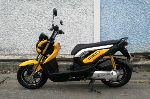 Zoomer x 2013 ทะเบียนสวย รถบ้านแท้ เจ้าของคนเดียว เล่มชุดโอนครบ