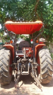 KUBOTA M7040 ราคา 365,000 บาท เครื่องดี เกียร์ดี (ใบมีด หาง 6 ) เอกสารเล่มทะเบียน  รถอยู่ จ.ศรีสะเกษ โทร&amp;ไอดีไลน์ 0610710295