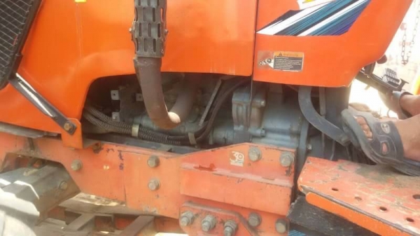 KUBOTA M7040 ราคา 365,000 บาท เครื่องดี เกียร์ดี (ใบมีด หาง 6 ) เอกสารเล่มทะเบียน  รถอยู่ จ.ศรีสะเกษ โทร&amp;ไอดีไลน์ 0610710295